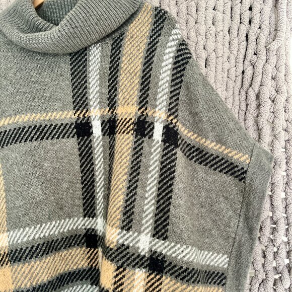 Joe Fresh Plaid Turtleneck Poncho black, beige, white & taupe O/S - Picture 3 of 13